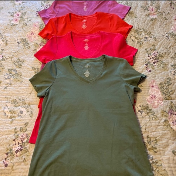 5 T-SHIRTS!!! Ladies St. John Bays Medium 5 T-Shirts, 5 different colors - Picture 2 of 5